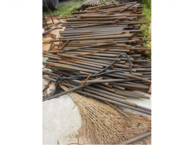 标的：废钢筋一批