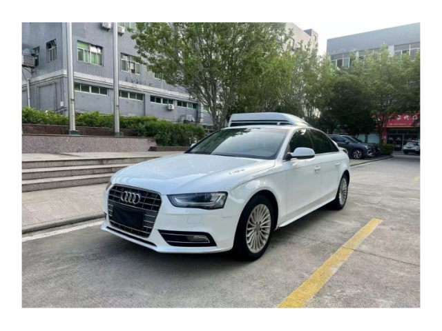 奥迪A4L2013款35TFSI一辆