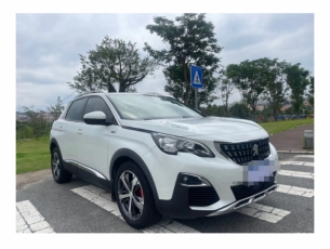 标致4008 2018款精英版一辆