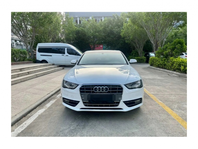 奥迪A4L2013款一辆