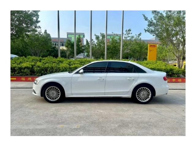 奥迪A4L2013款一辆