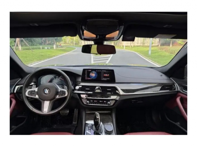 宝马5系2019款530Li一辆