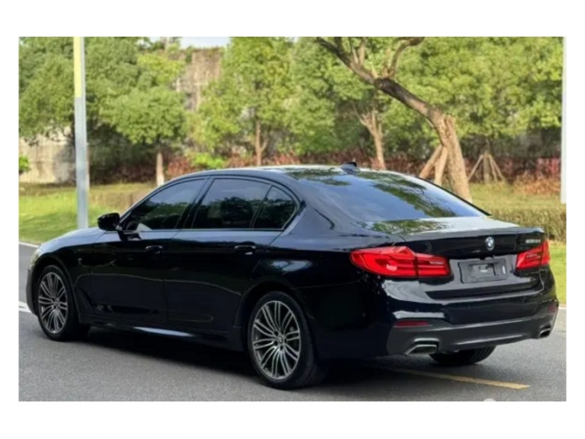 宝马5系2019款530Li一辆