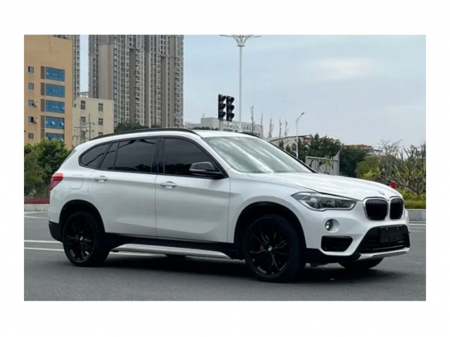 宝马X1 2018款sDrive20Li一辆