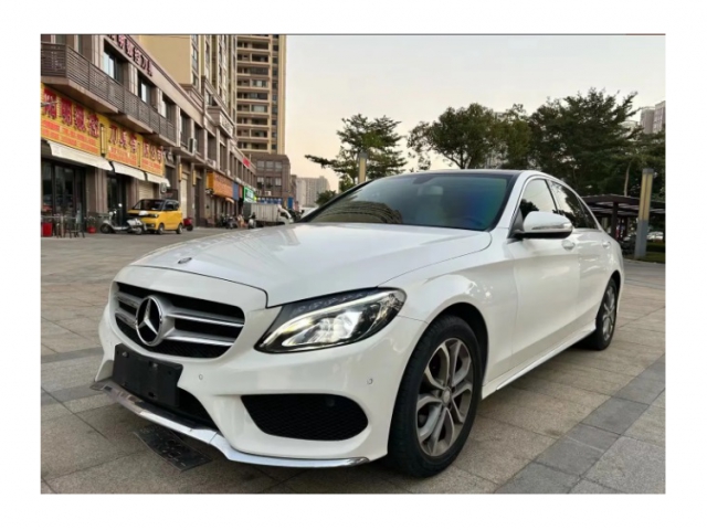 奔驰C 2015款200L一辆