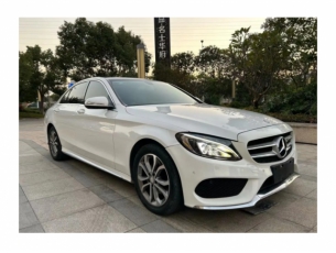 奔驰C 2015款200L一辆