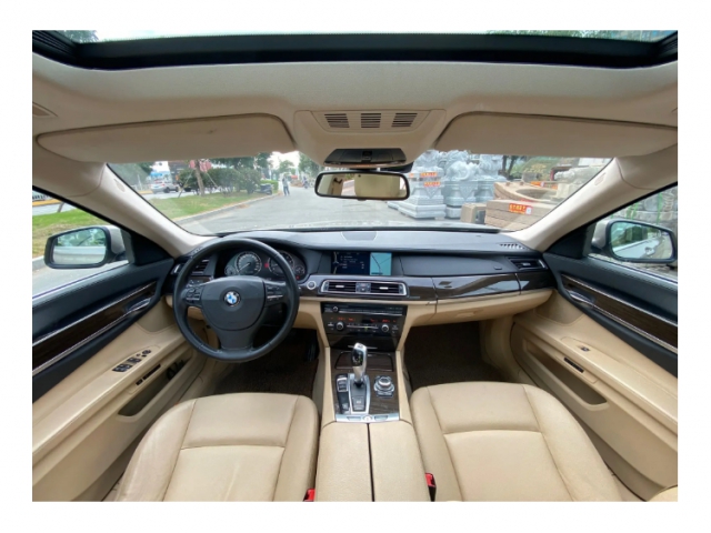 宝马 7系 2009款 730Li豪华型一辆