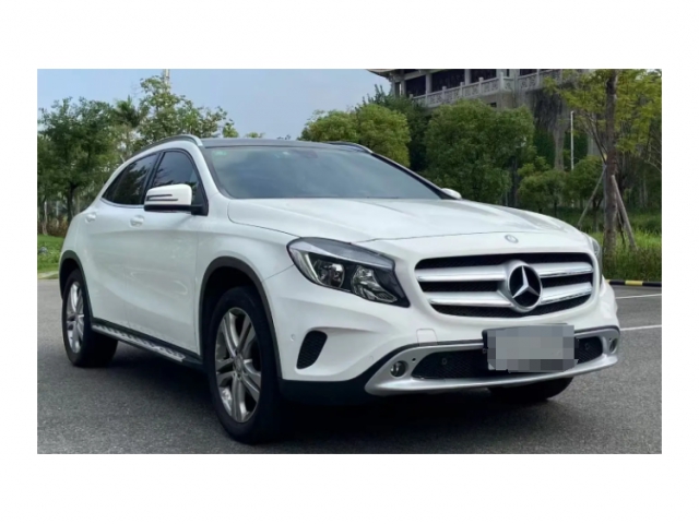 奔驰 GLA 2015款 GLA 200 动感型一辆
