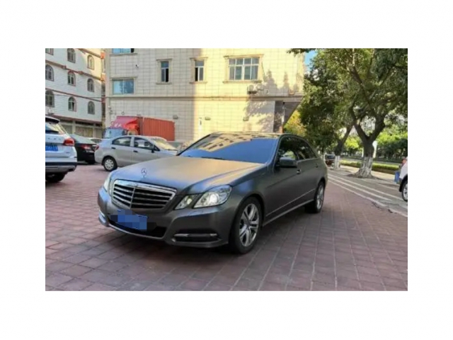 奔驰 E级 2011款 E 300 L 时尚尊贵型一辆