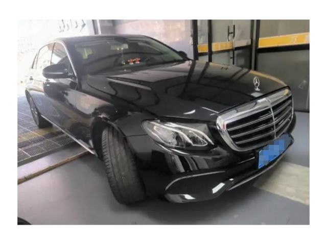 奔驰 E级 2019款 改款 E 300 L 时尚型一辆