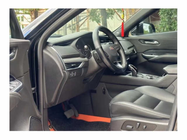 凯迪拉克 XT4 2021款 28T 两驱豪华型一辆