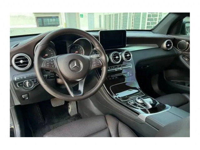 奔驰 GLC 2019款 GLC 260 L 一辆