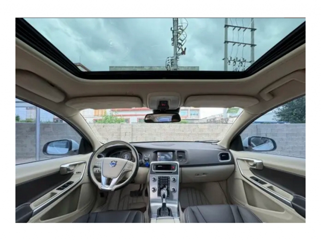沃尔沃 S60 2015款 S60L 2.0T 智远版一辆