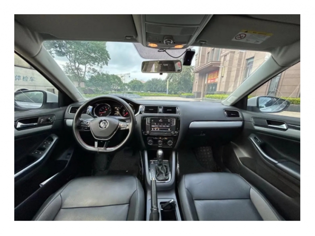 大众 速腾 2015款 1.6L 自动舒适型一辆