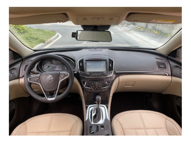 别克 君威 2014款 2.0L 精英时尚型一辆