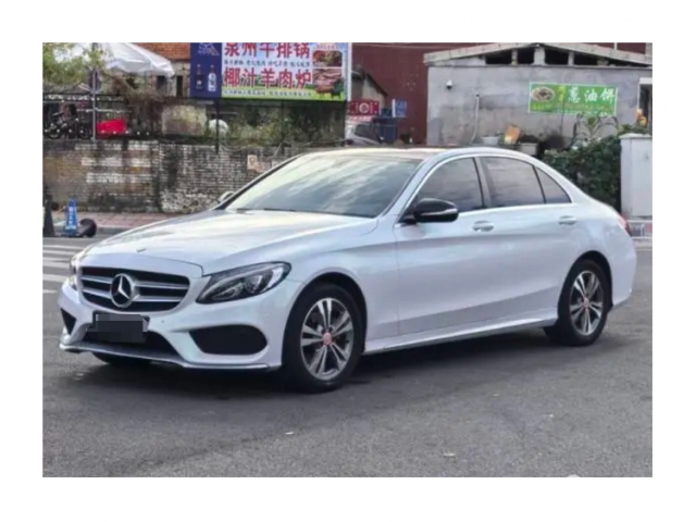 奔驰 C级 2016款 C 200 L 运动型一辆