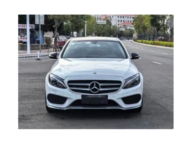 奔驰 C级 2016款 C 200 L 运动型一辆