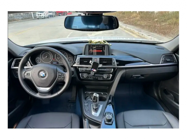 宝马 3系 2018款 318Li一辆