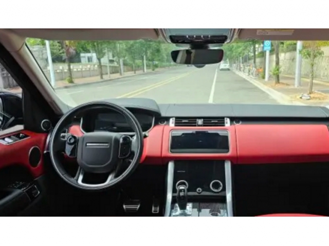 路虎 揽胜运动版 2022款 3.0 L6 耀黑版一辆