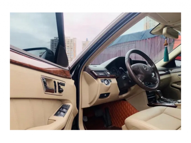 奔驰 E级 2010款 E 260 L CGI优雅型一辆