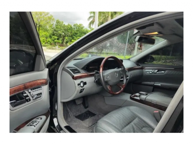 奔驰 S级 2008款 S 600 L一辆