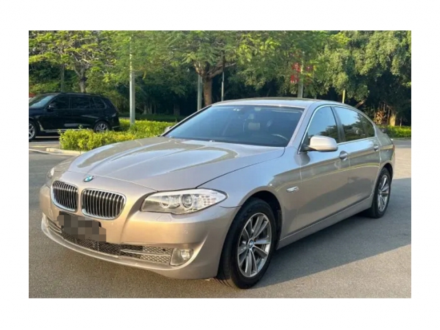 宝马 5系 2013款 525Li 领先型一辆